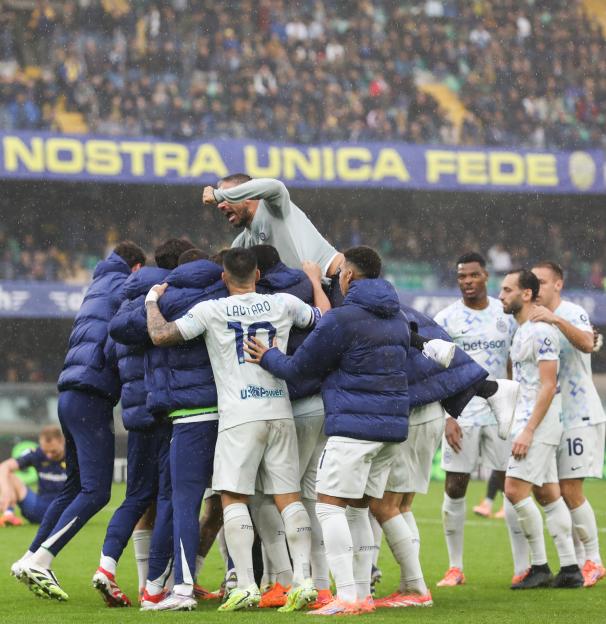 Soccer 2025: Hellas Verona 1:2 Inter Milan, Veneto, Italy - 02 Nov 2025