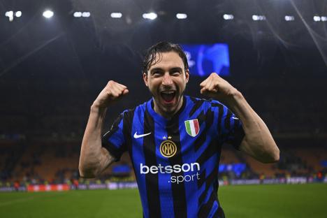 Matteo Darmian of FC Internazionale Milano celebrating a victory.