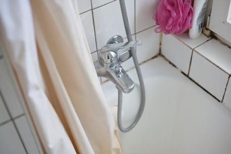 I’m a cleaning whizz – adding a 10p item to your cleaning cloth will make mould wipe away in SECONDS