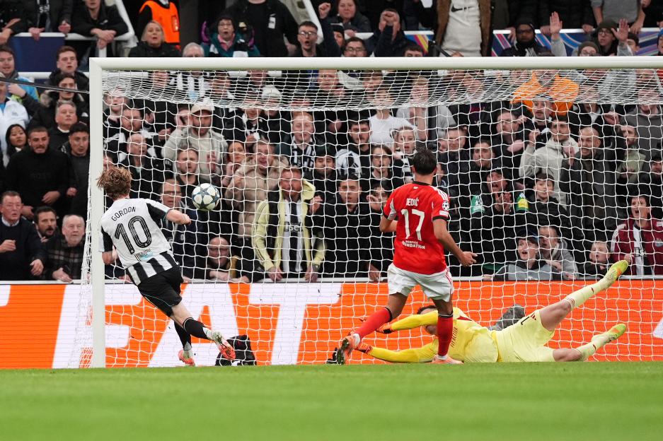 Newcastle United v Benfica - UEFA Champions League - League Stage - St. James' Park