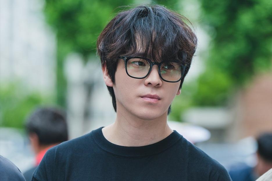 Lee Jae Kyoon Is Arrested By Police In “Salon De Holmes”