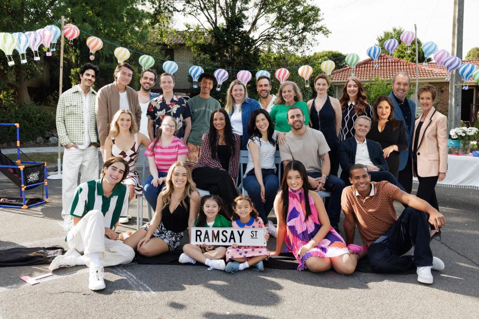 Neighbours cast pose for final picture as they wrap filming on iconic soap’s last ever episode