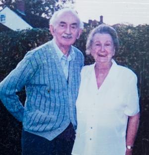 Photo of John and Heather Warne.