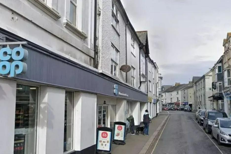 Horror Co-op ‘brawl’ leaves man fighting for life after ‘attacking workers & being restrained by shopper’