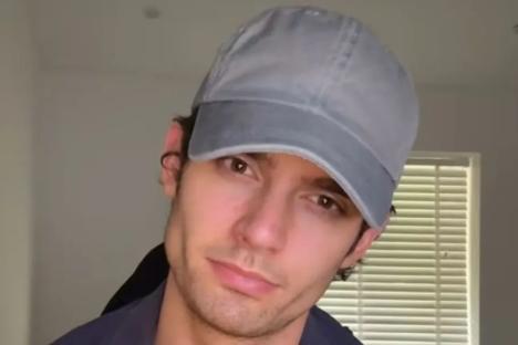 Women beg me to ‘kidnap them and lock them up’ because I look a Netflix serial killer – I get locations sent to me daily