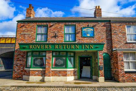 Coronation Street star confirms exit – and reveals plans to move to Australia