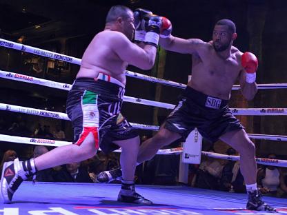 Mike Balogun boxing Sergio Ramirez Marin.