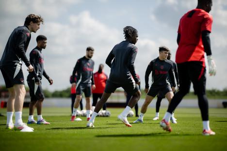 Manchester United players in training.