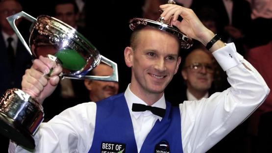 Former world snooker champion, 54, whose colour blindness made him commit fouls is now a professional healer