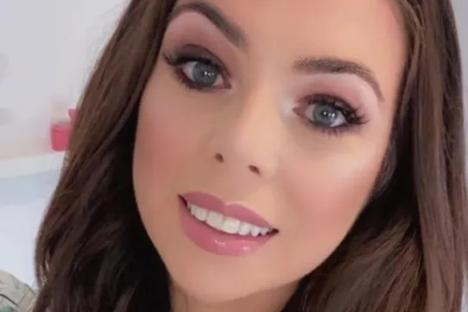 Mum-of-twins shares what she looked like before & after giving birth and people beg to know if ‘Dad kept the receipt’