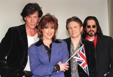 Who is Katrina Leskanich? Katrina and The Waves singer and winner of Eurovision 1997 3