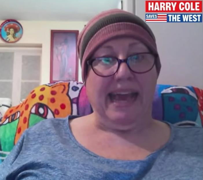 Trump-supporting UK nan says she feels ‘like a criminal’ after cops ordered her to apologise for FB post