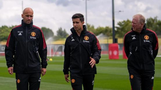 Former Man Utd coach who was dubbed their ‘secret weapon’ tipped for vacant Southampton job after talks