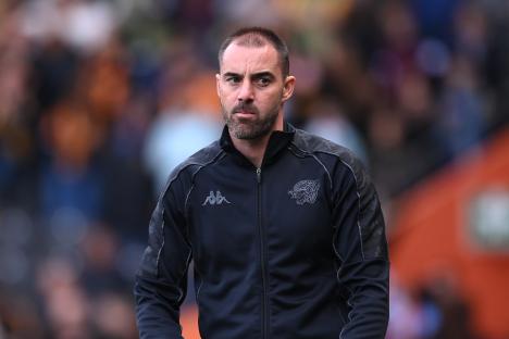 Ruben Selles, manager of Hull City.