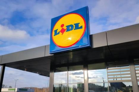 Lidl is selling a stylish garden gadget that’s £75 cheaper than John Lewis version & perfect for cool spring nights 