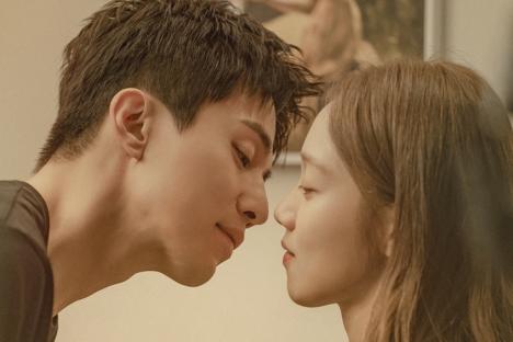 Lee Dong Wook And Lee Sung Kyung Get Intimate In New Drama “The Nice Guy” Poster