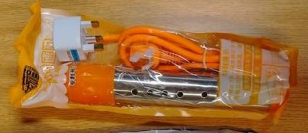 3000w water immersion heater in packaging.