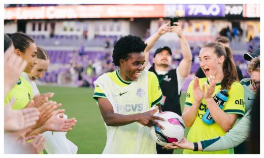 NWSL: Gift Monday named in Team of the Week