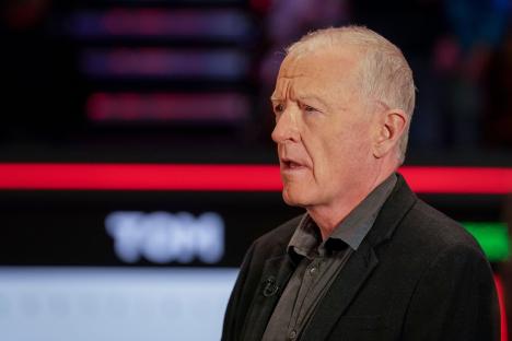 Steve Davis at the 2025 Halo World Snooker Championship.