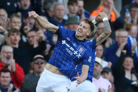 ‘No brainer’ – Man Utd fans demand club sign Liam Delap after discovering new release clause if Ipswich go down