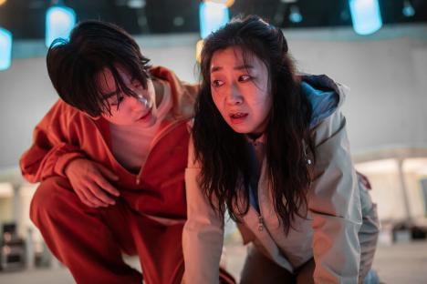 Lee Jae In, Ahn Jae Hong, Ra Mi Ran, And More Unite Against GOT7's Jinyoung In New Film “Hi-5”; 5