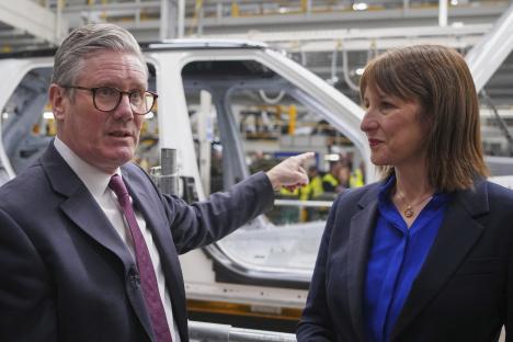 Sir Keir Starmer urged to nationalise steel industry & save jobs as Britain’s last blast furnaces prepare for closure