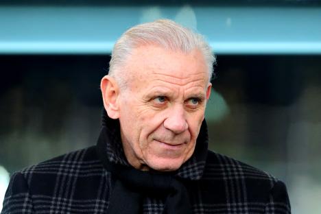 Peter Reid at an Everton FC and Chelsea FC Premier League match.