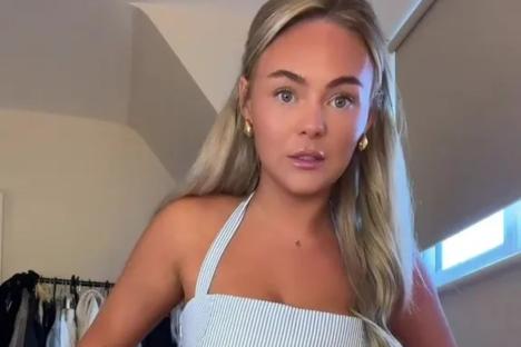 I get stopped in the street and asked which fake tan I use – a Superdrug fave’s my go-to & a £3 buy to apply it is key