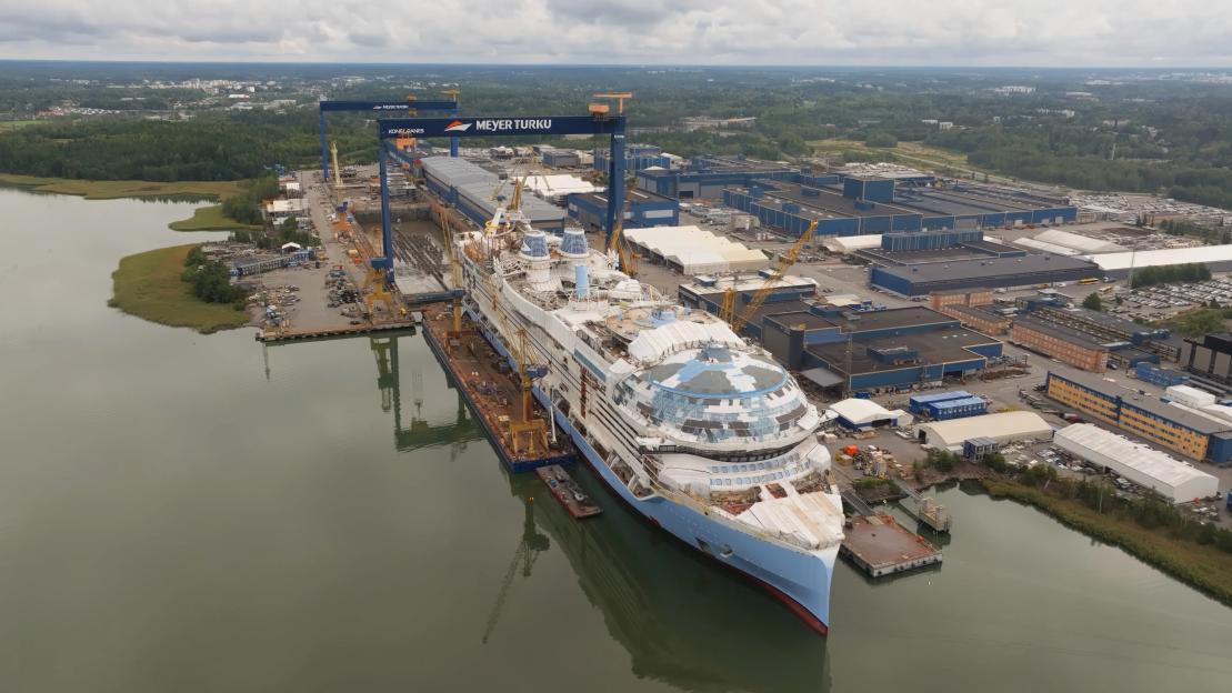 World’s largest cruise ship hits water for the first time: Legend of the Seas floating city boasts 40 bars & restaurants