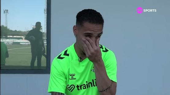 Antony crying during a TNT Sports interview.