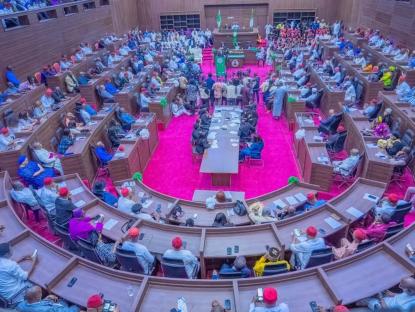 Gov Uzodinma presents 18 months scorecard before Imo Assembly