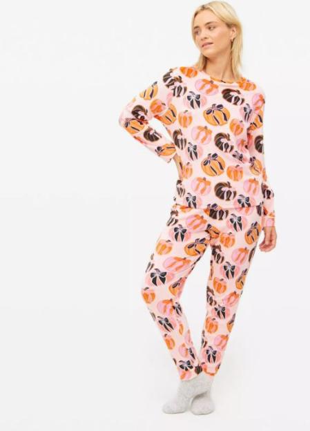 I need these cry shoppers after spotting gorgeous autumn pyjama line in Sainsburys, , , https://www.tiktok.com/@life.of.pops/video/7536251224719379734?_r=1&_t=ZN-8ymNNa695oE