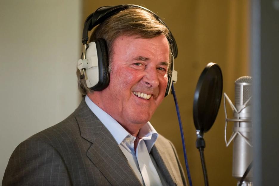 Sir Terry Wogan’s £3.75m mansion hasn’t had ONE viewing since being put up for sale, says son – who blames Rachel Reeves