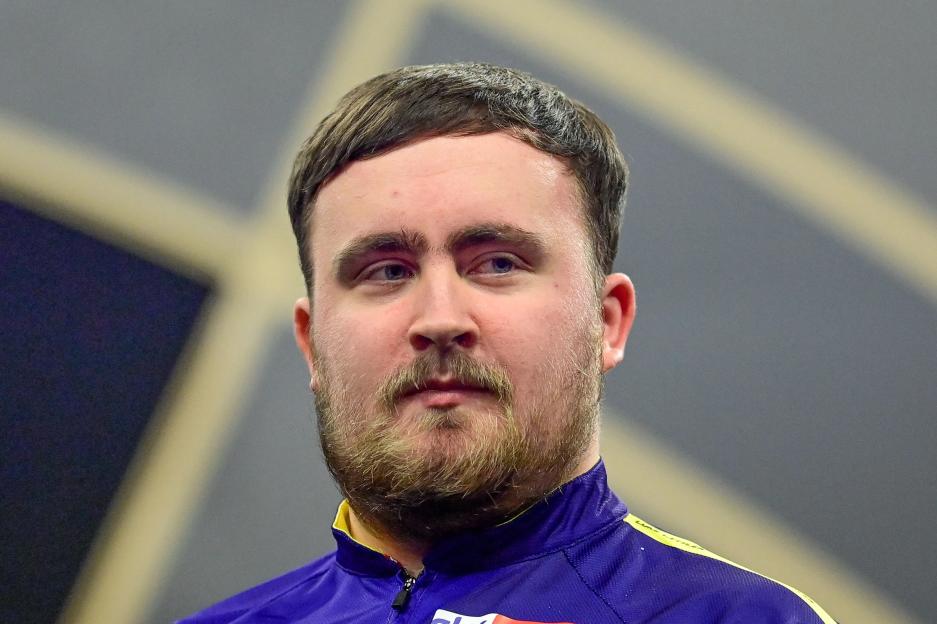 ‘It’s b*****s’ – Darts legend Bobby George’s Luke Littler claim slammed by former star