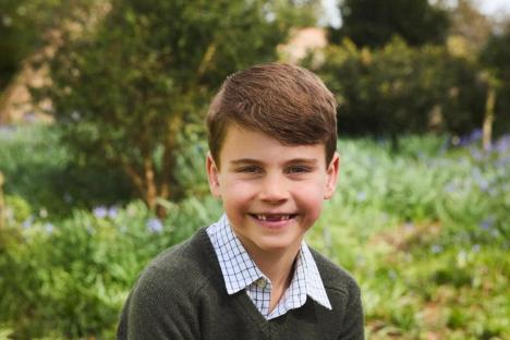 Princess Kate & Prince Wills mark Louis’ 7th birthday with sweet picture of cheeky young prince