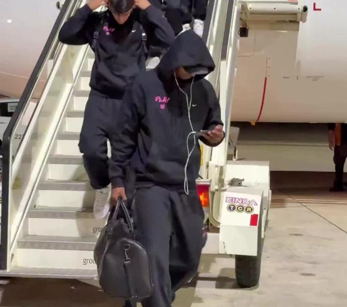 Fans Speculate Marcus Rashford is Tuned In as Barcelona Star Arrives in Madrid for El Clasico