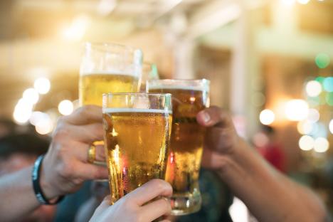 All the tricks to get free beers and drinks this summer – from pub rewards to happy hours
