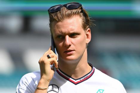 Michael Schumacher’s son Mick, 26, holds ‘SECRET talks’ to make shock F1 return during Miami GP
