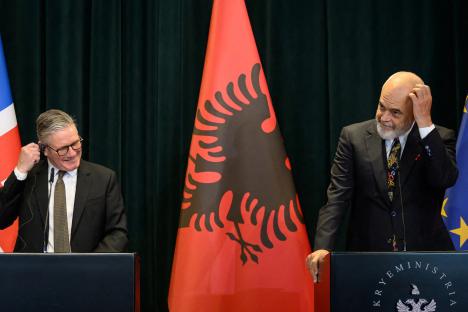 Keir Starmer and Edi Rama at a joint press conference.