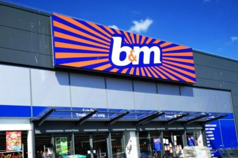 Bargain hunters ‘need’ £10 B&M buy to keep cool in summer – and it’s perfect for Disney fans