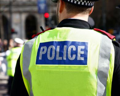 Huge search operation for man and two children last seen driving through seaside town as cops hunt missing car