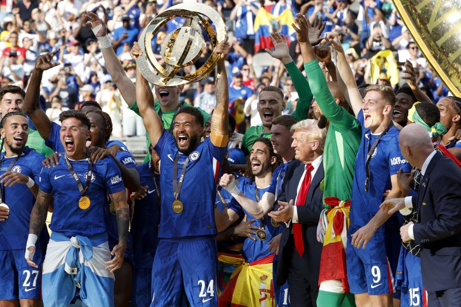 Chelsea FC players celebrating their FIFA Club World Cup victory with Donald Trump.