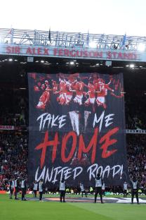 Tifo at Old Trafford reading 