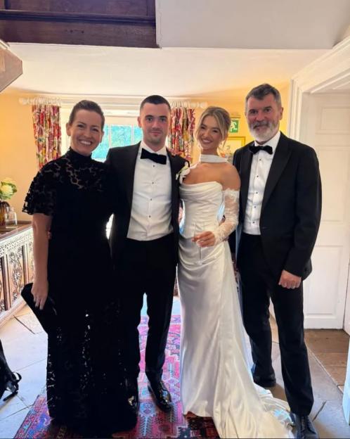 Roy Keane’s Lookalike Son Ties the Knot with Glamorous Partner as Football Legends Share Heartfelt Congratulations