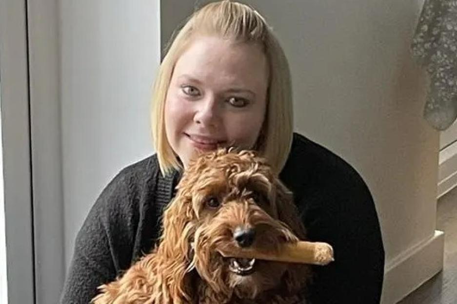 Mum died at home an HOUR after medic said she looked ‘normal’ – but missed key warning sign on her lips