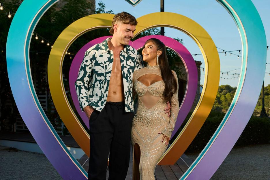 Love Island host takes brutal swipe at Harry and says he ‘held Shakira back’ from winning show