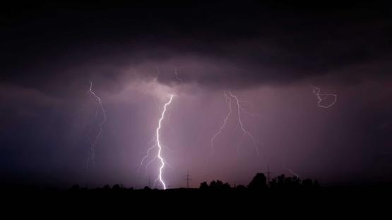 Thunderstorm kills man, destroys momes in Delta