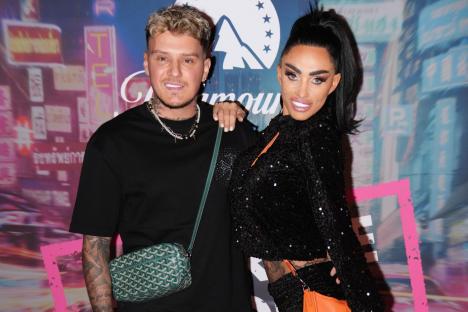 Katie Price sparks split rumours as she wipes boyfriend JJ Slater from her Instagram