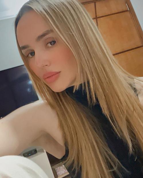 Tragedy Strikes: Influencer and Daughter Discovered Dead in Apartment Amidst Neighbors' Reports of Horrific Odor