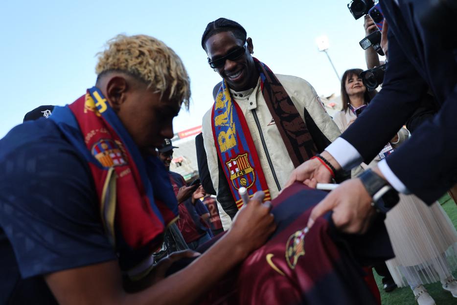 Lamine Yamal Declines Autographs for Fans to Focus on Exclusive Merch Deal, Despite Earning £32M Last Year